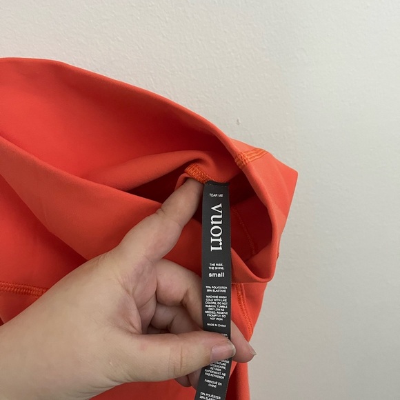 Vuori Pocket Grapefruit Orange Leggings - Picture 6 of 6